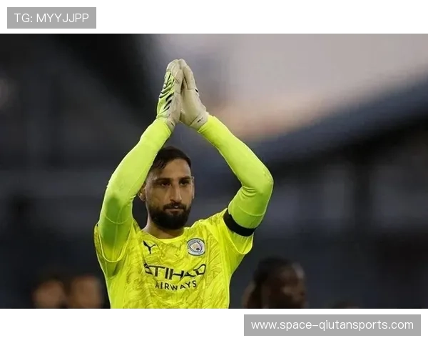 曼城门将多纳鲁马晒AI体重照庆祝胜利，哈兰德调侃互动